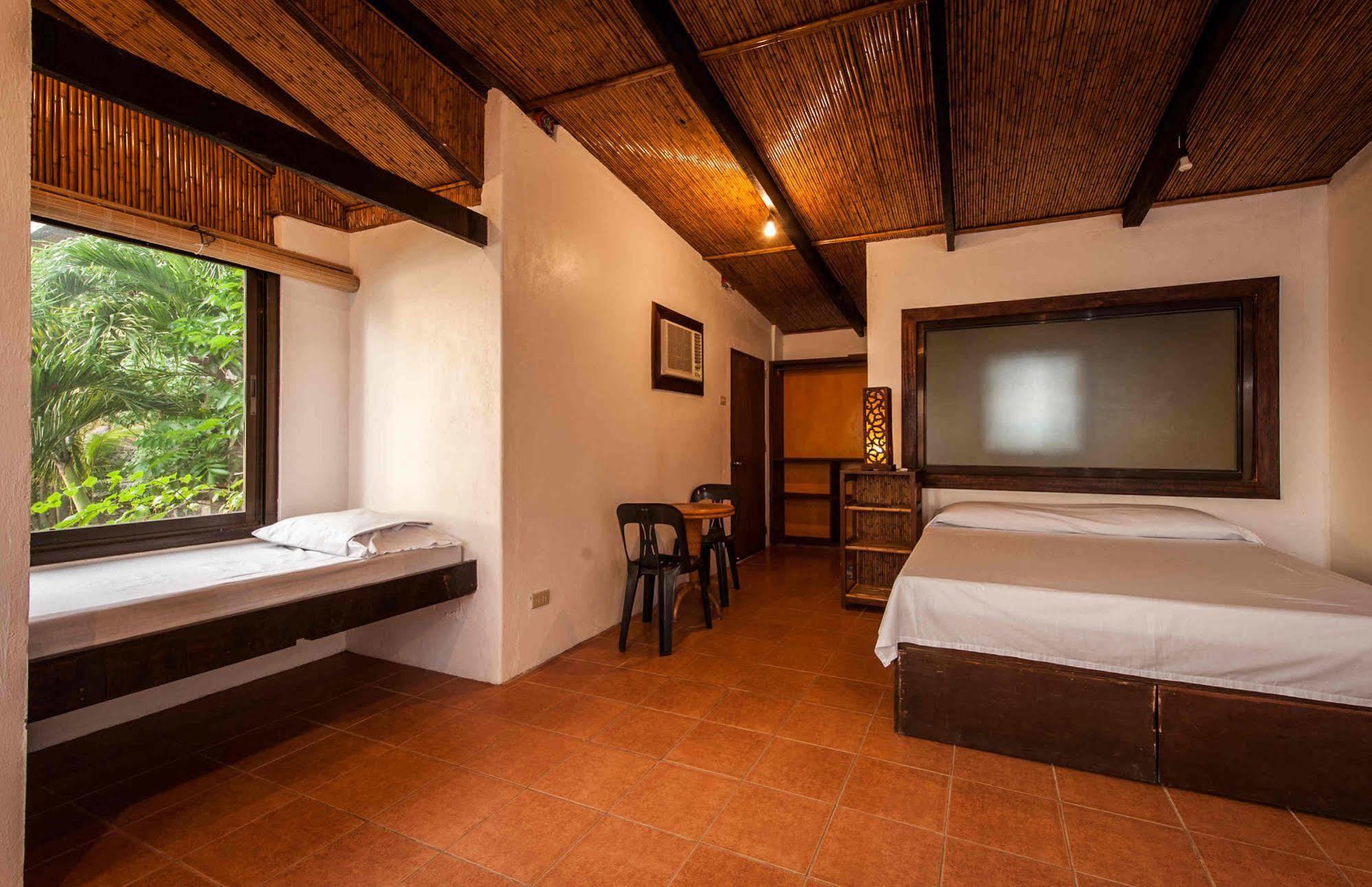 Planet Dive Hotel Mabini  Exterior photo